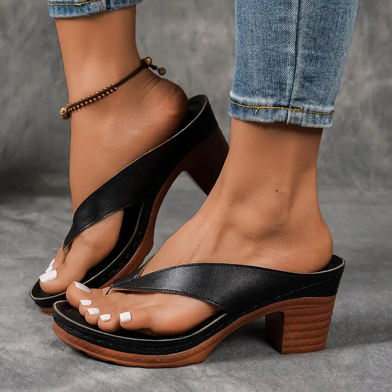 Elowen – Low Block Heel Toe-Post Sandals