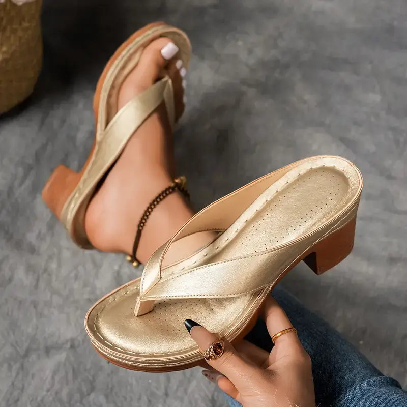 Elowen – Low Block Heel Toe-Post Sandals